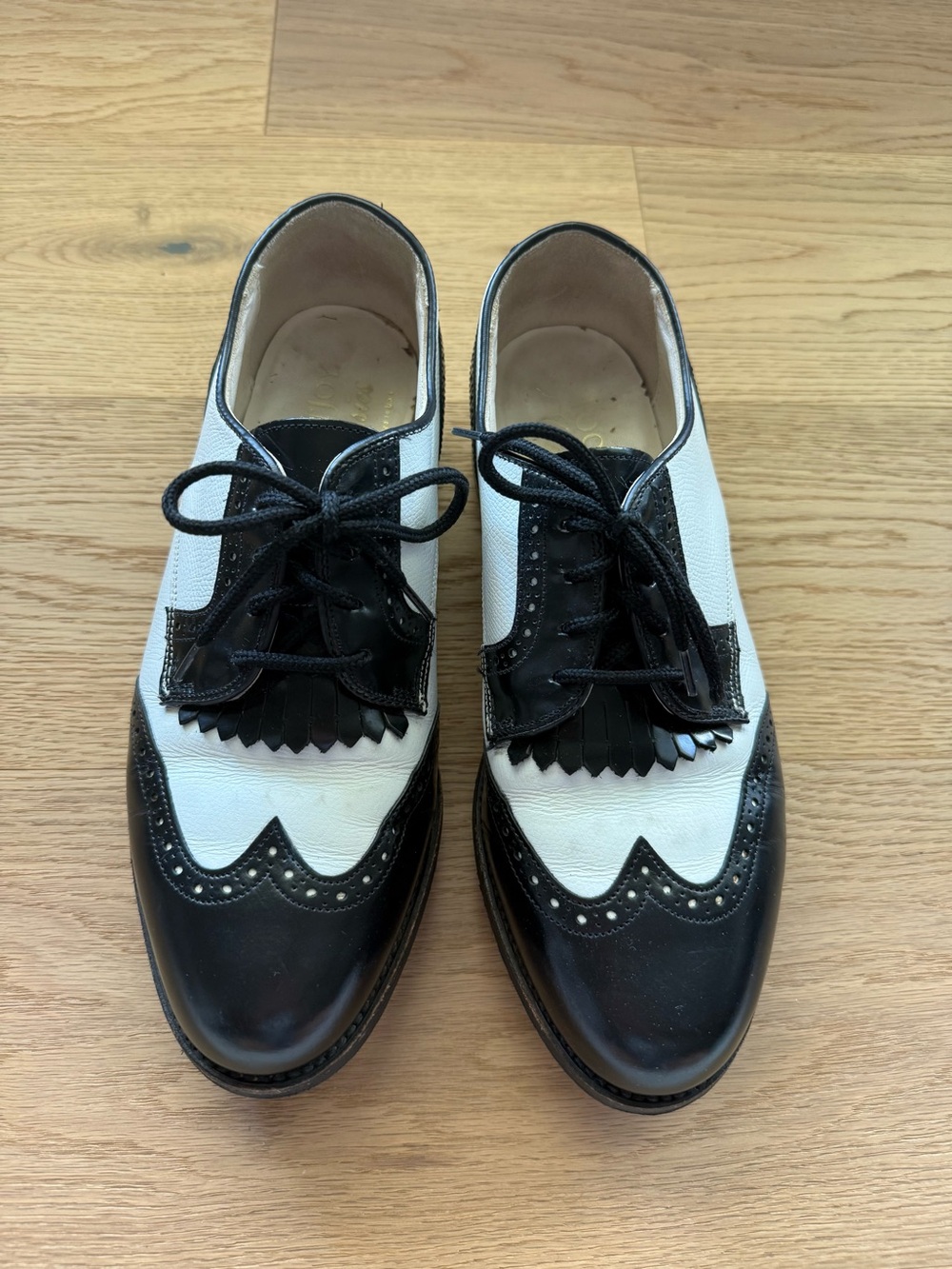 Foot Joy sz 7.5 Black and White Wingtip Golf Shoes womens